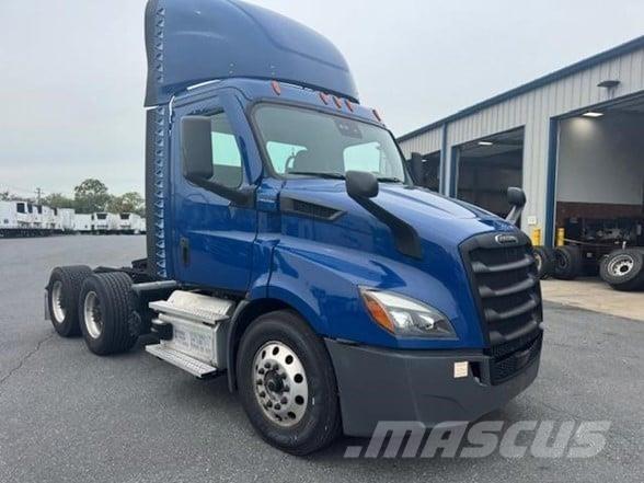 Freightliner CASCADIA 116 Vlačilci