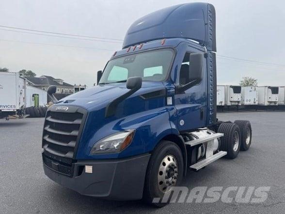 Freightliner CASCADIA 116 Vlačilci