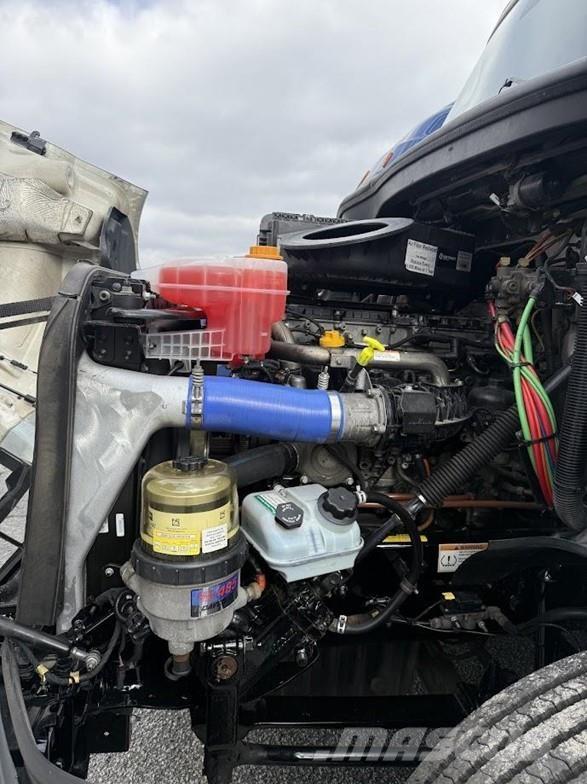 Freightliner CASCADIA 116 Vlačilci