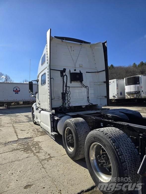 Volvo VNL64T860 Vlačilci