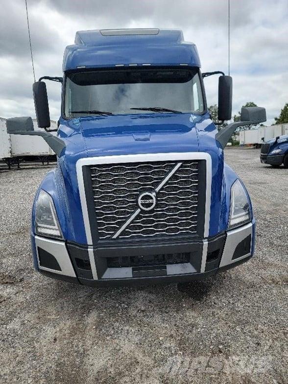 Volvo VNL64T860 Vlačilci