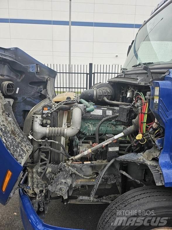 Volvo VNR64T300 Vlačilci
