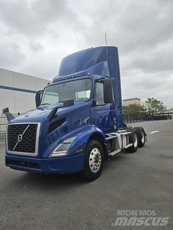Volvo VNR64T300 Vlačilci