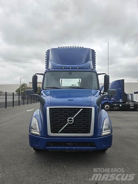 Volvo VNR64T300 Vlačilci