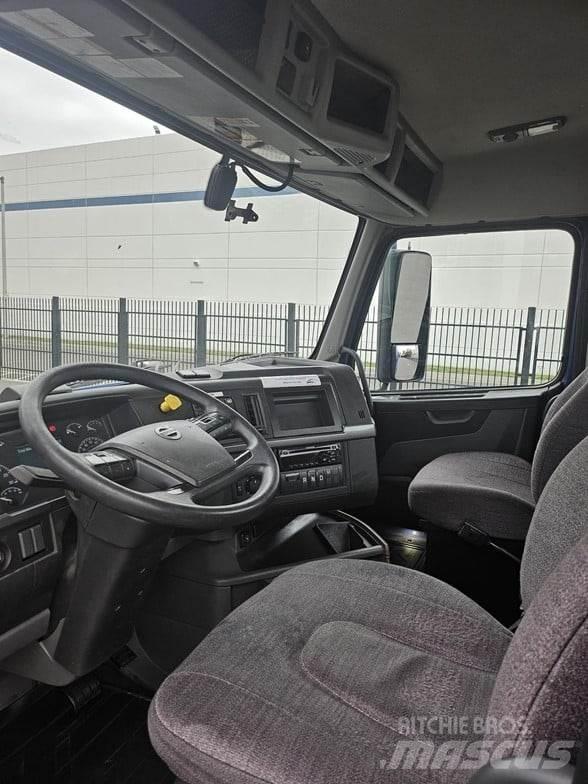 Volvo VNR64T300 Vlačilci