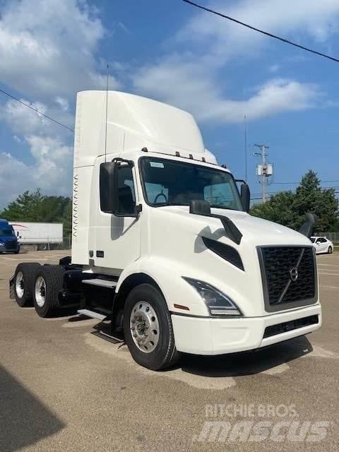 Volvo VNR64T300 Vlačilci