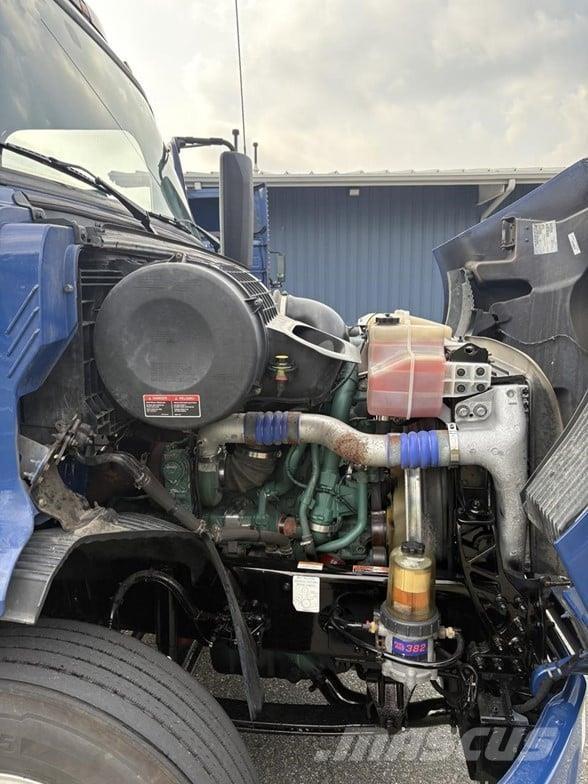 Volvo VNR64T300 Vlačilci
