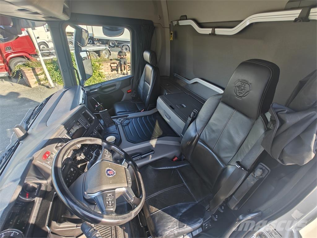 Scania P370 Komunalni tovornjaki