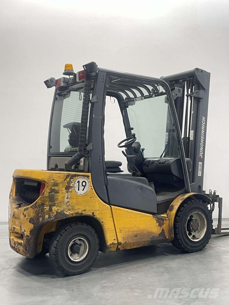 Jungheinrich DFG 430 Dizelski viličarji