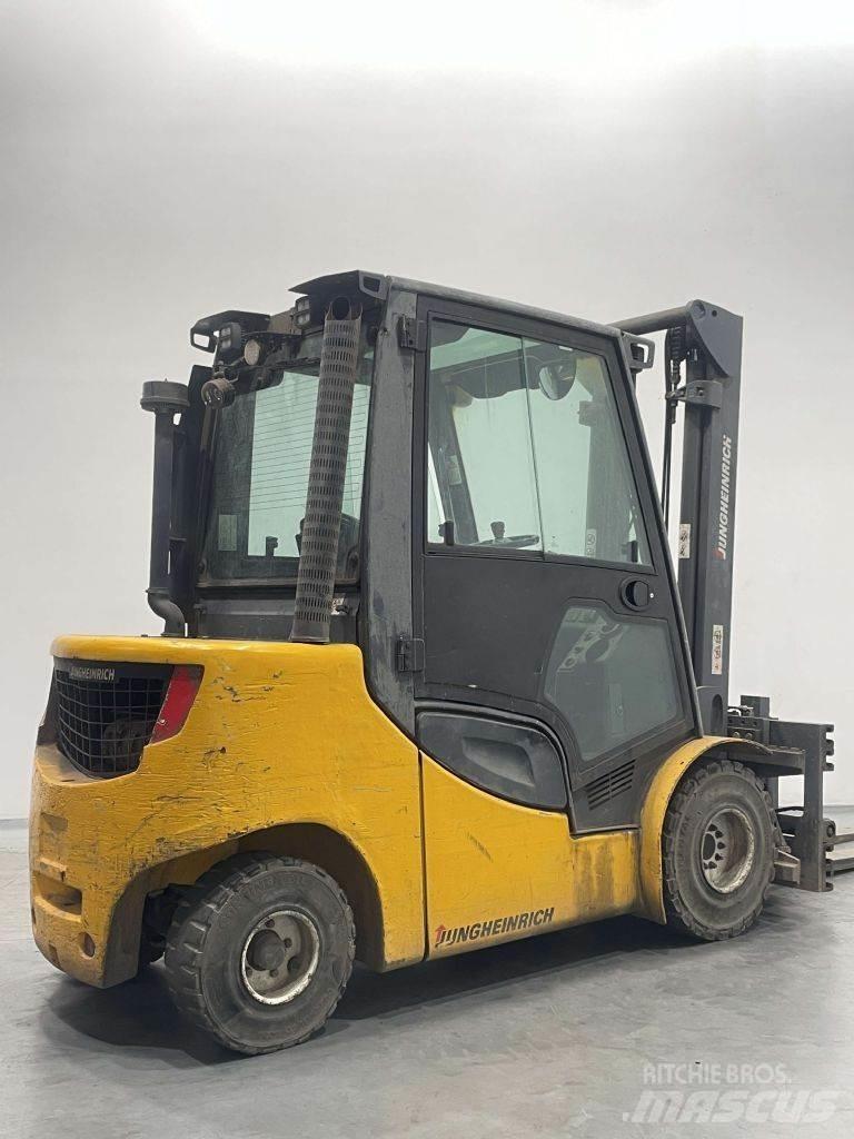 Jungheinrich DFG430S Dizelski viličarji