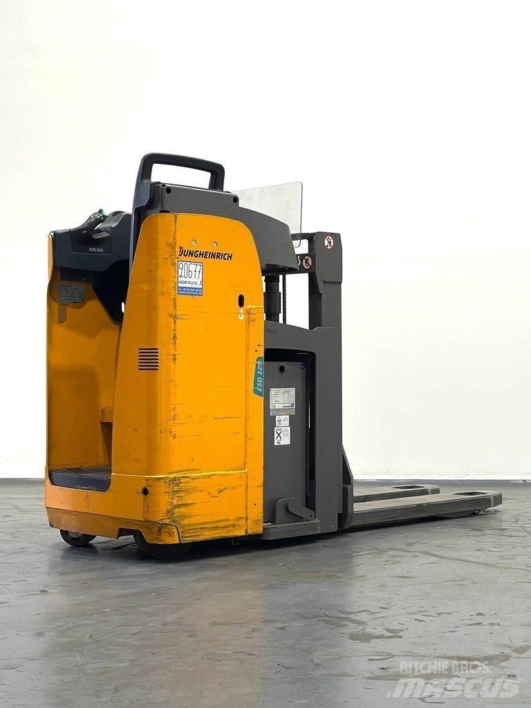 Jungheinrich ESD 120 Ročni električni viličar