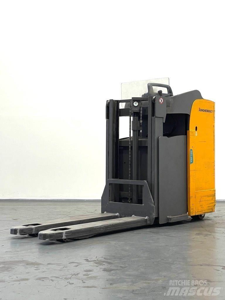 Jungheinrich ESD 120 Ročni električni viličar
