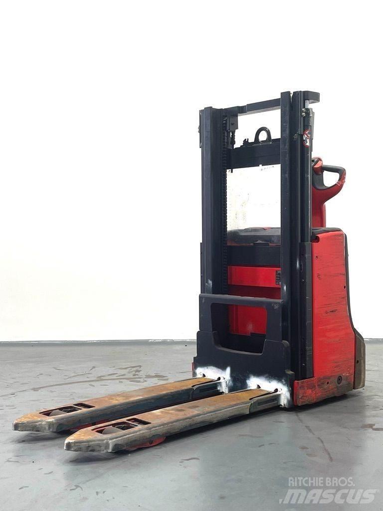 Linde D06-1160 Ročni električni viličar