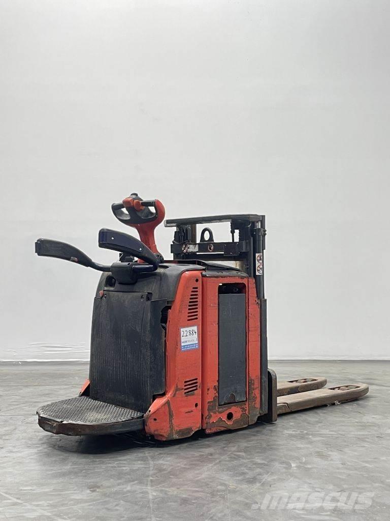 Linde D12AP-133 Ročni električni viličar