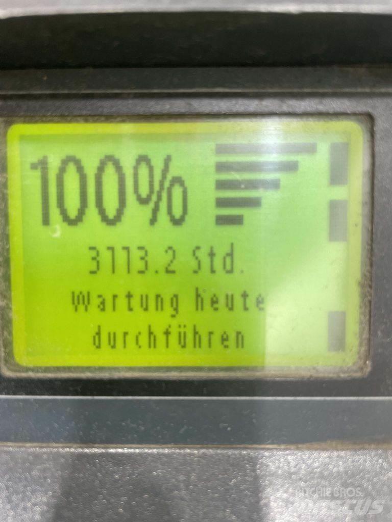 Linde D12AP-133 Ročni električni viličar