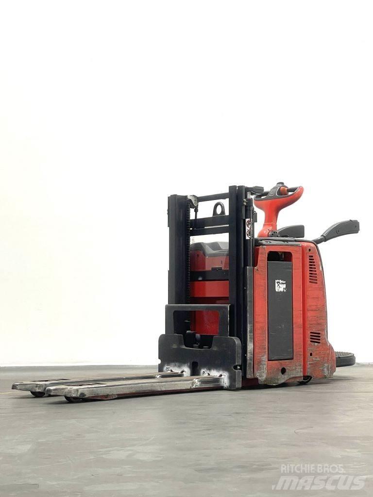 Linde D12HPAP Ročni električni viličar