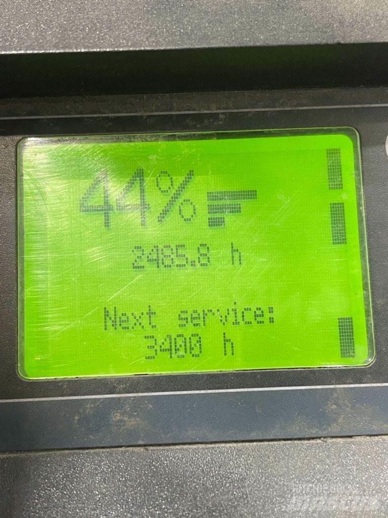 Linde D12SP-133 Ročni električni viličar