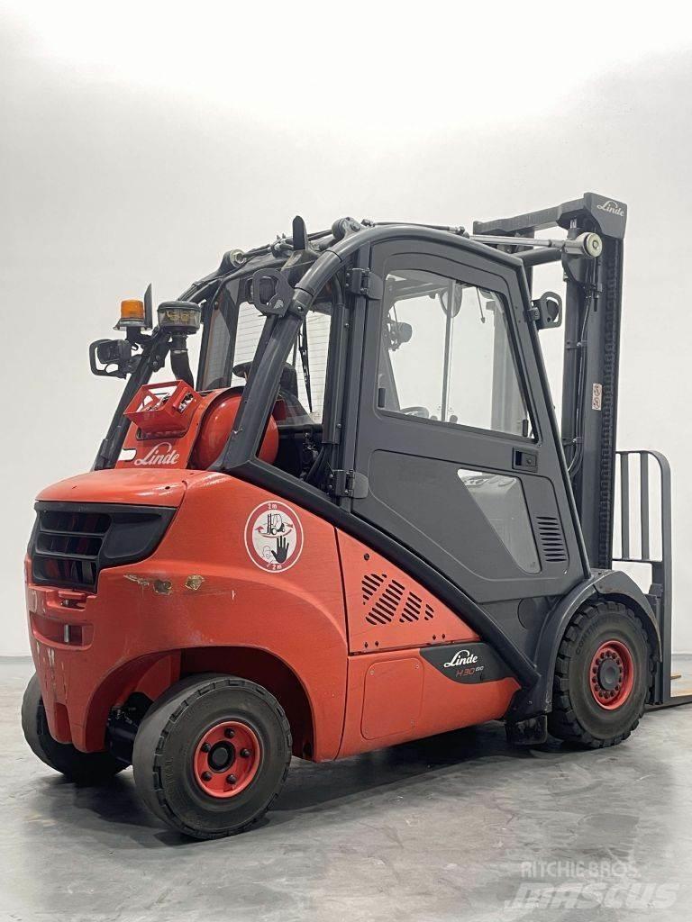 Linde H30T-02-393 Plinski viličarji