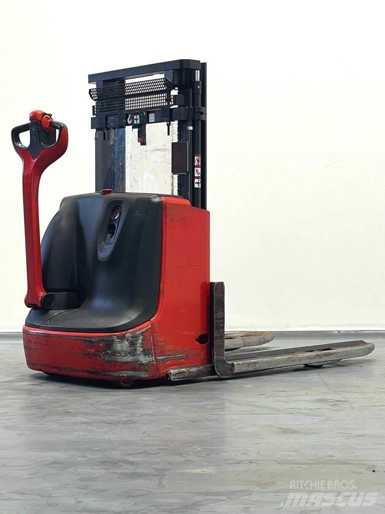 Linde L12-1172 Ročni električni viličar