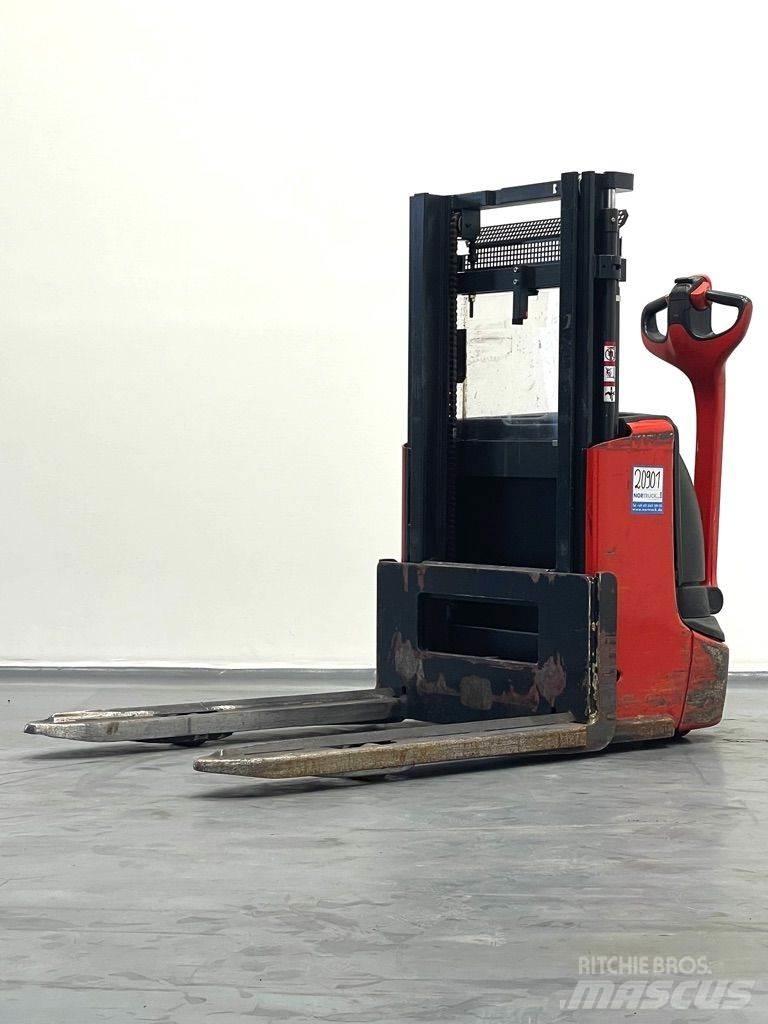 Linde L12-1172 Ročni električni viličar