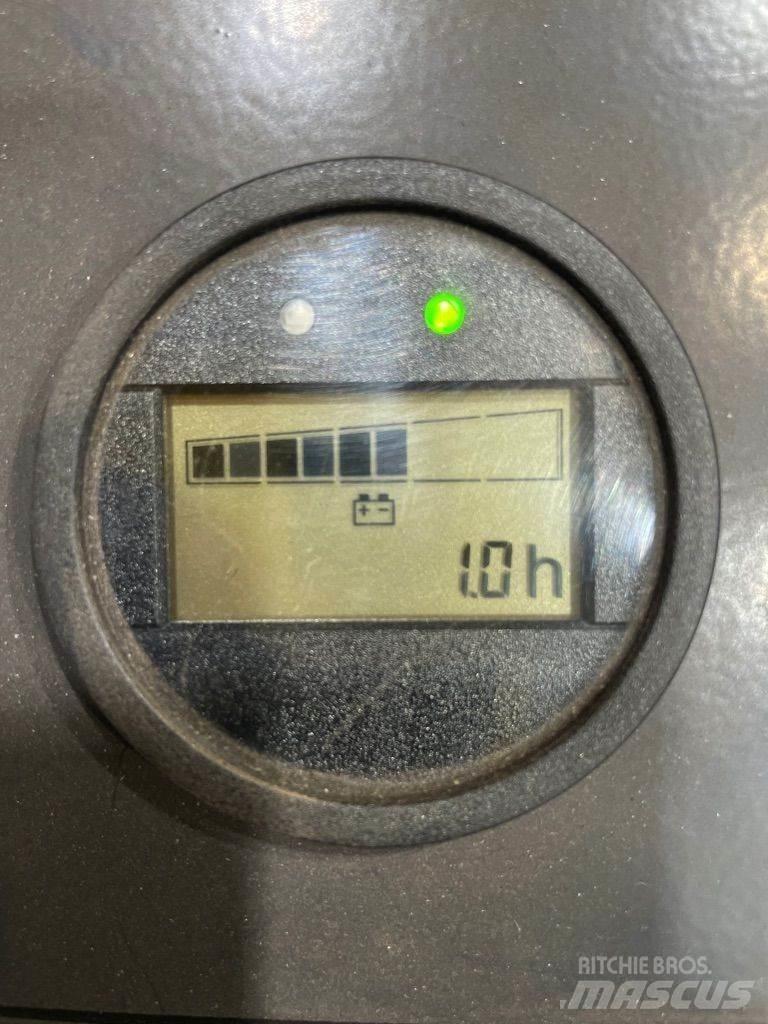 Linde T14S-1154 Električni nizko dvižni viličar