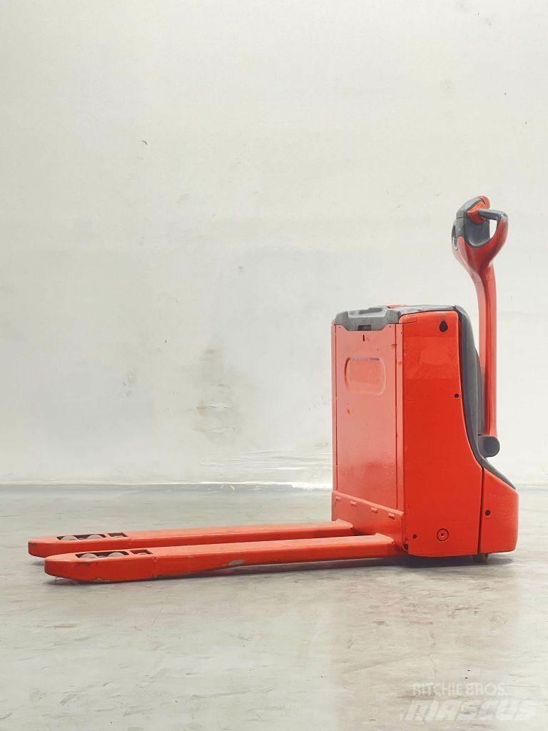 Linde T16-1152 Električni nizko dvižni viličar