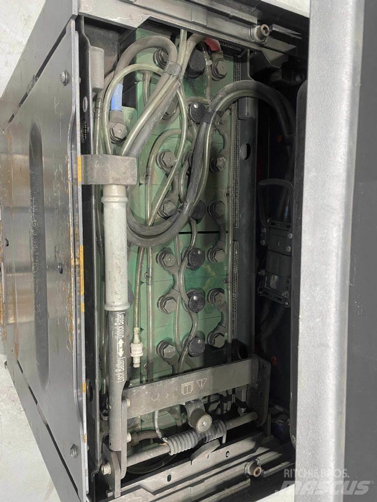 Linde T20R-1154 Električni nizko dvižni viličar