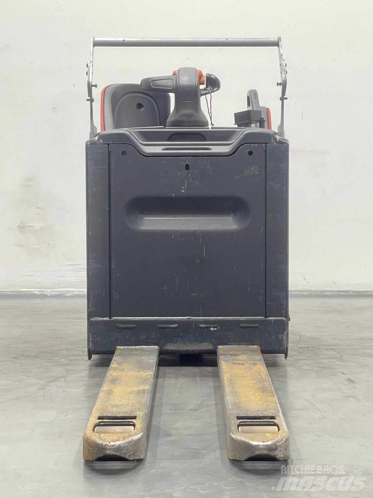 Linde T25SP-131 Električni nizko dvižni viličar