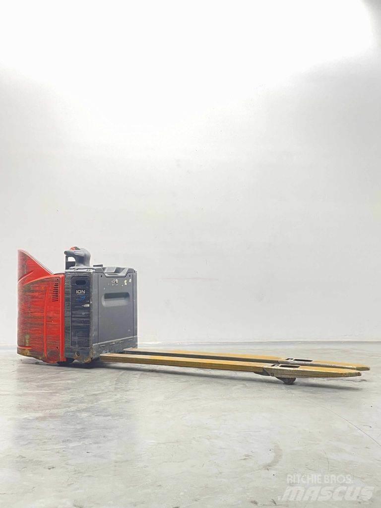 Linde T30SP-131 Električni nizko dvižni viličar