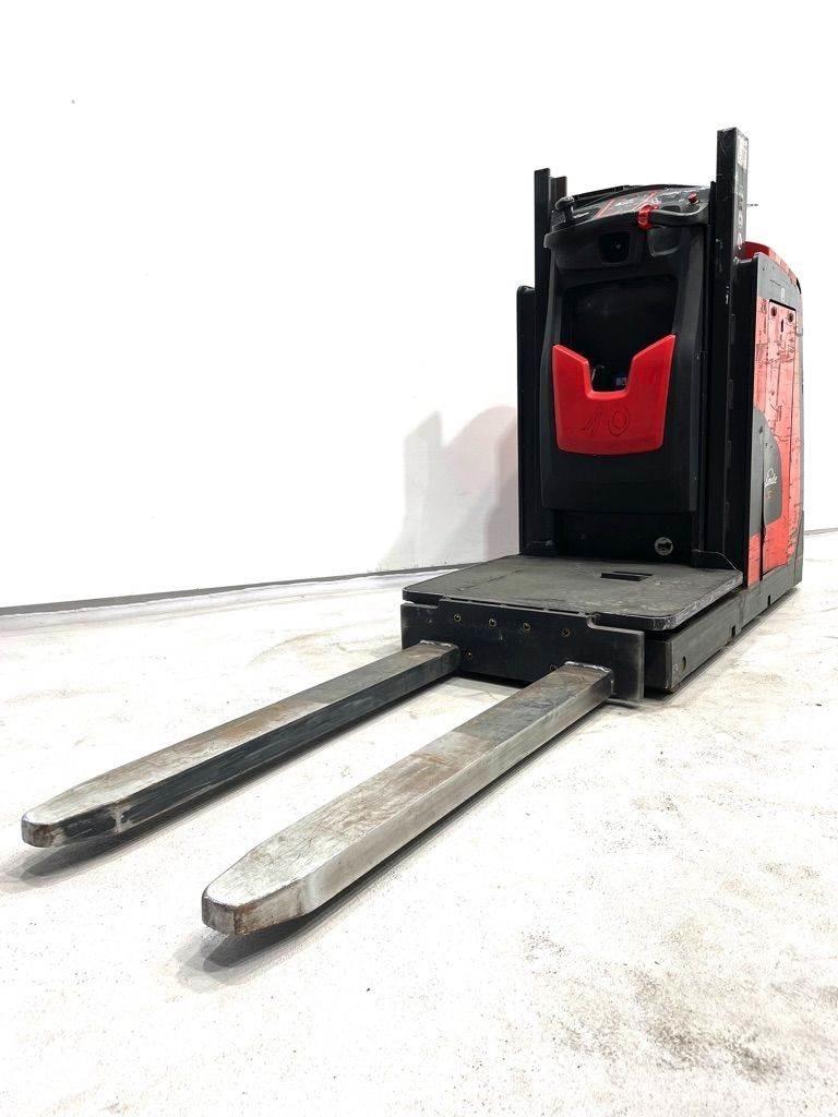 Linde V10-5212 Nizko dvižni komisionirni viličar