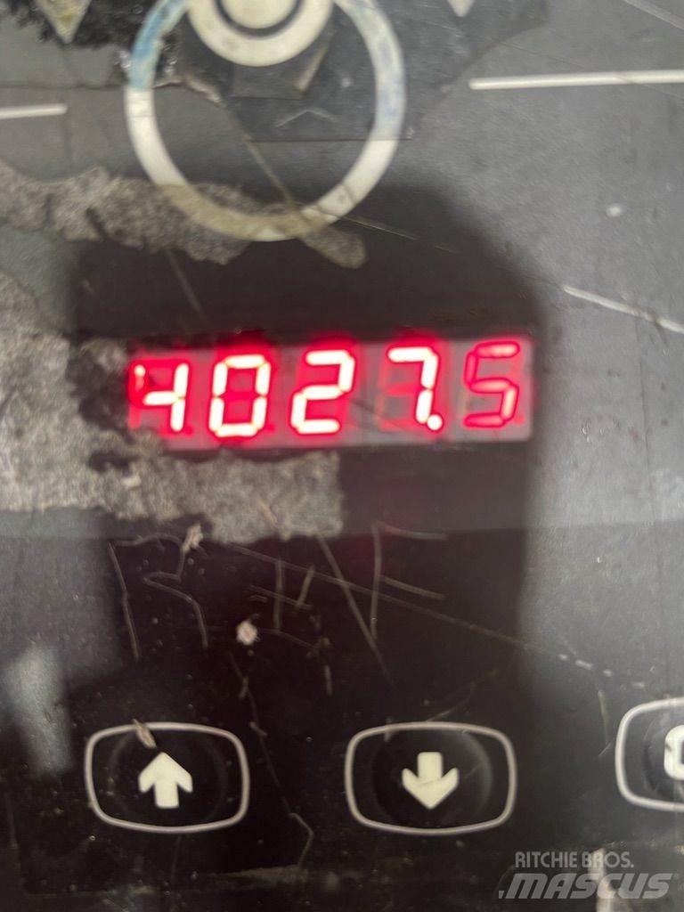 Linde V10-5212 Nizko dvižni komisionirni viličar