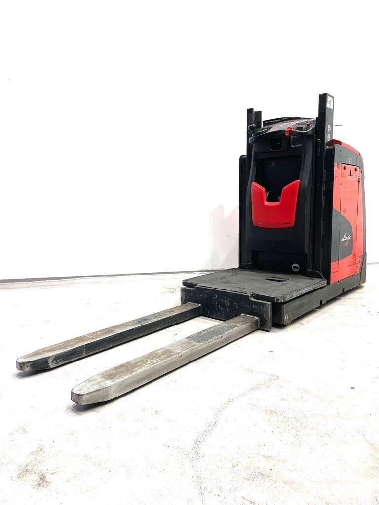 Linde V10-5212 Nizko dvižni komisionirni viličar