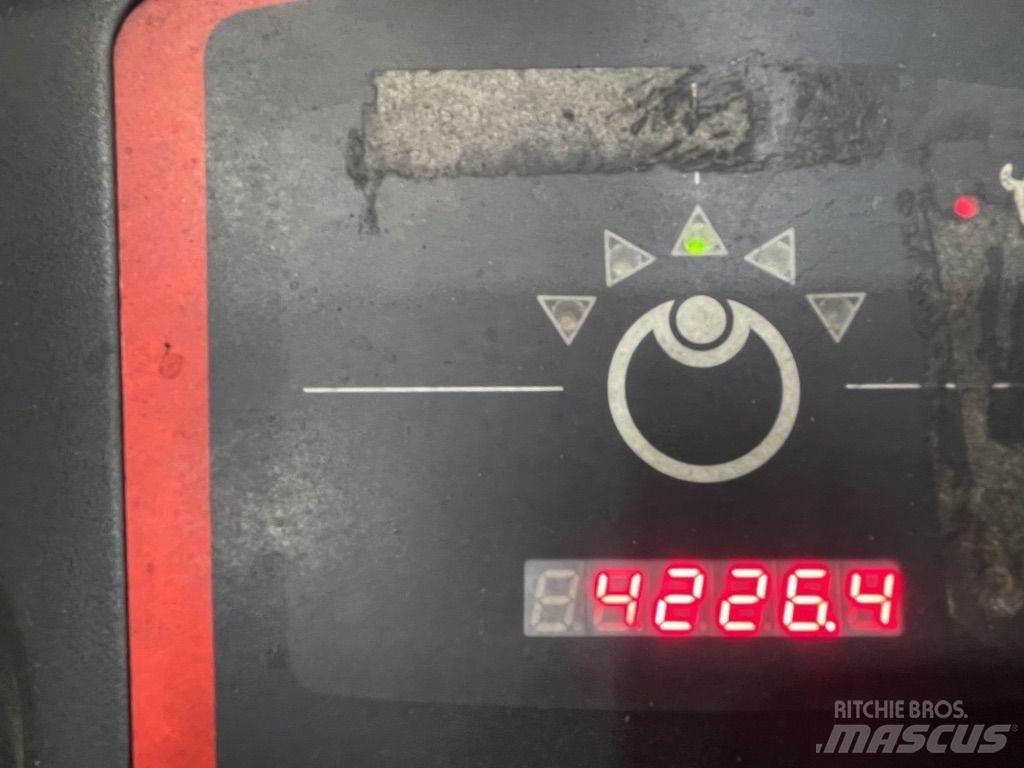 Linde V10-5212 Nizko dvižni komisionirni viličar
