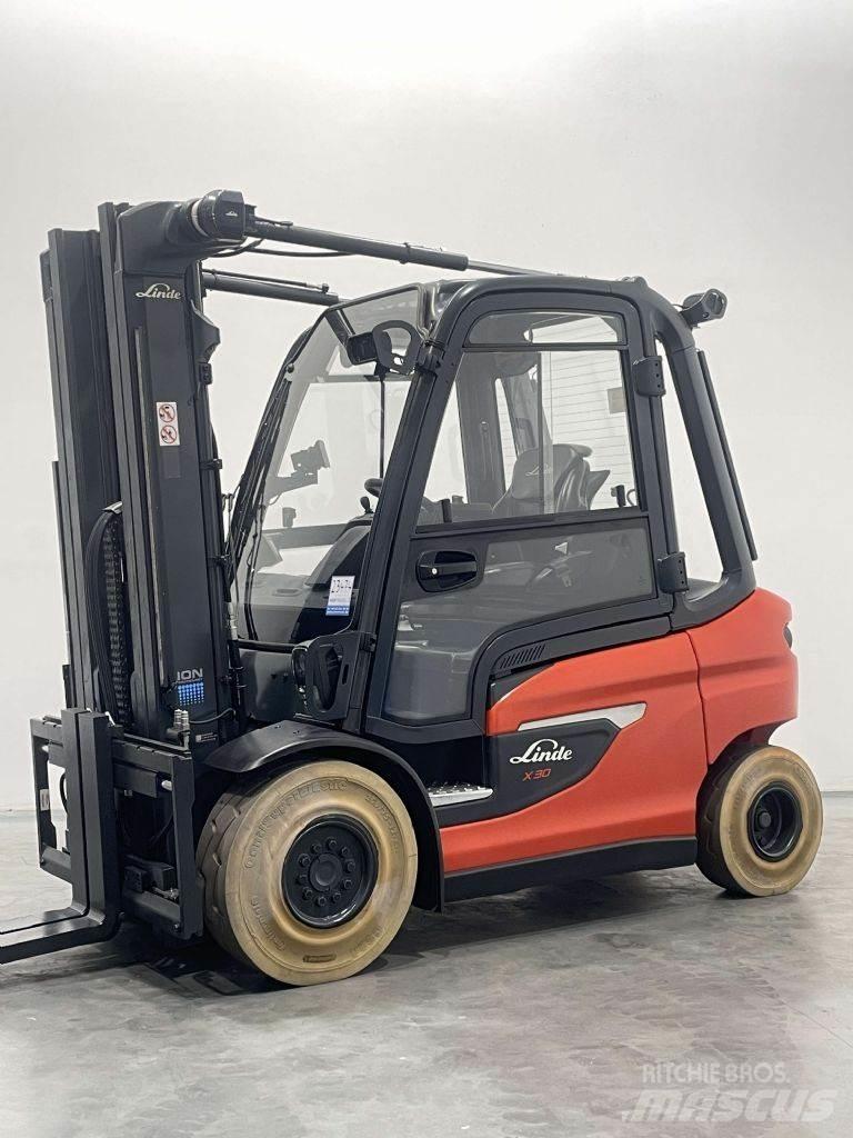 Linde X30-1252-Li-Ion Električni viličarji