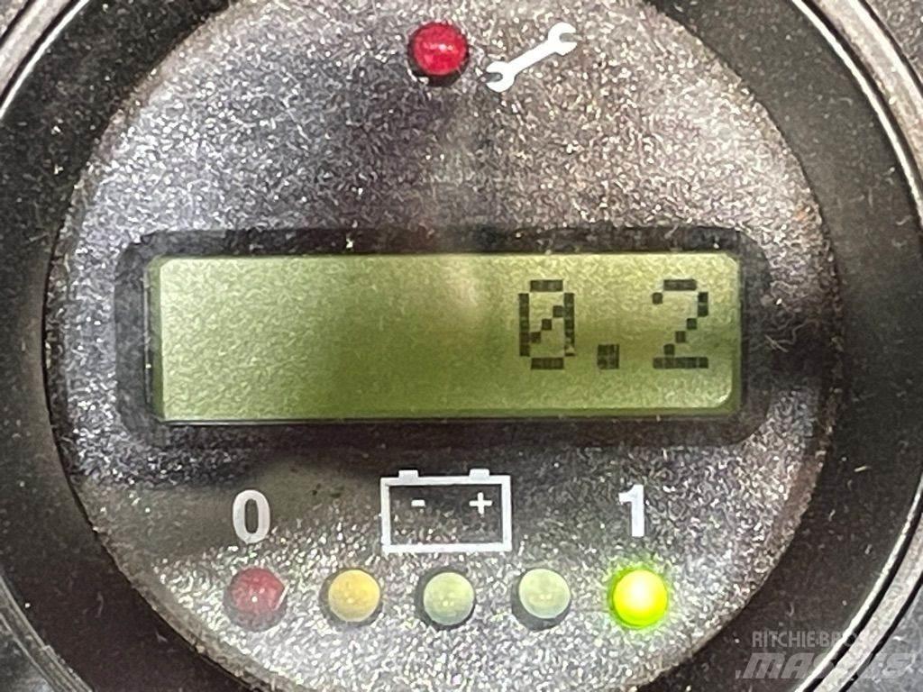 Logitrans Self1002 Ročni električni viličar