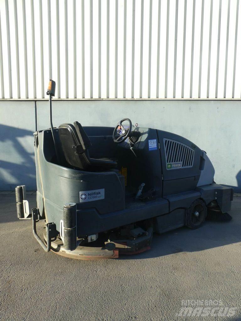 Nilfisk CS7000 1200B Cestni pometači