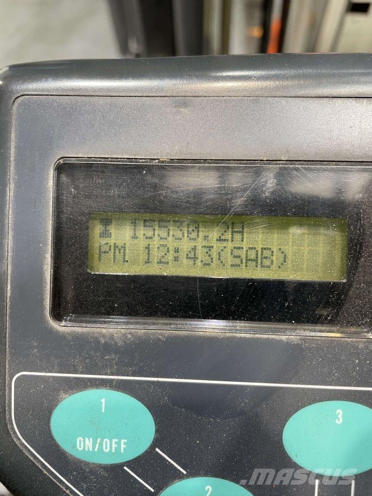 Nissan GQ02L30CU Električni viličarji