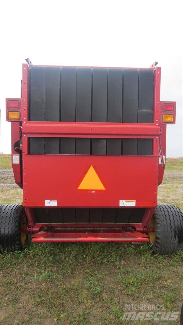 New Holland BR780 Balirke (okrogle bale)