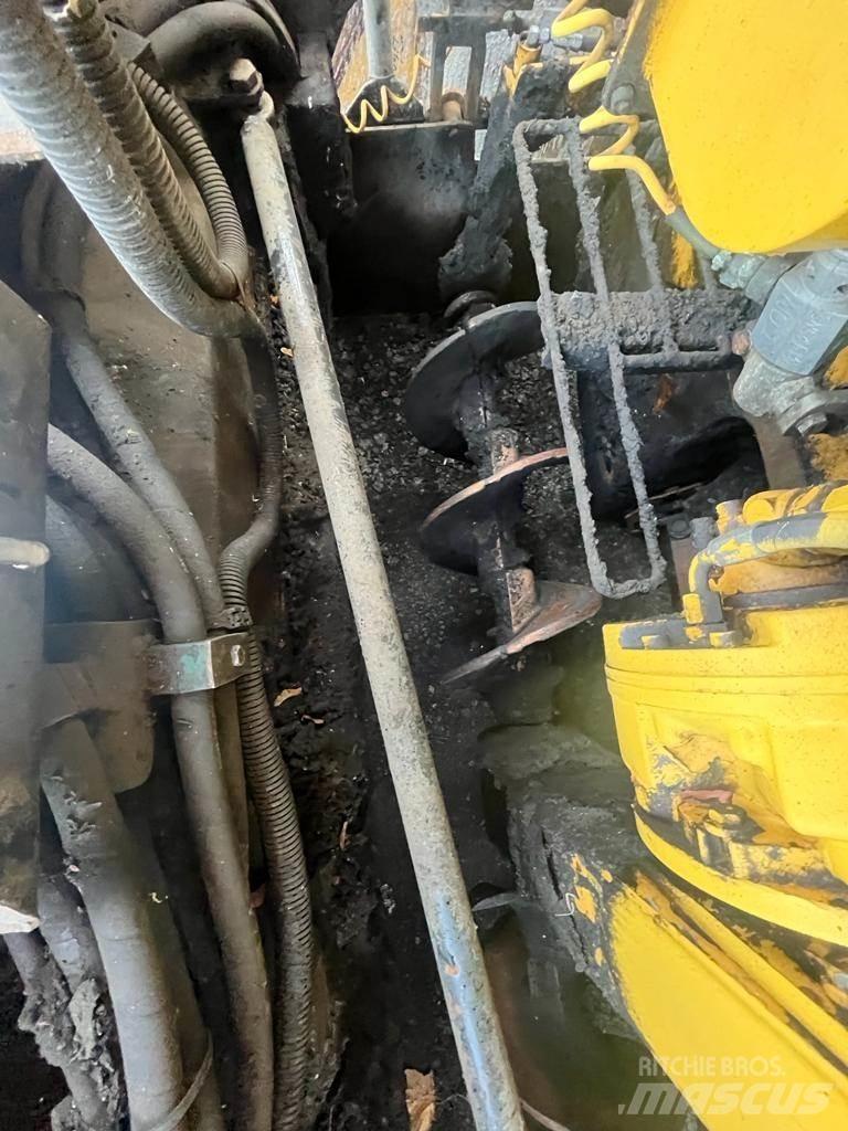 CAT AP600 Paver Asfaltni finišerji