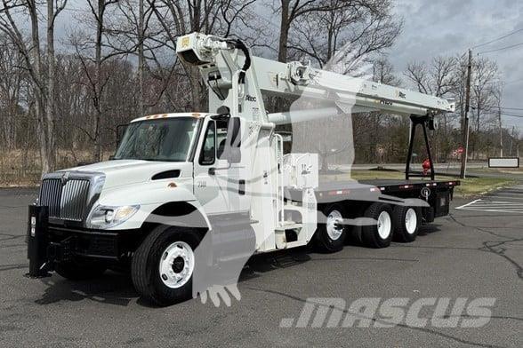 Altec AC26-103B Tovornjaki z žerjavom