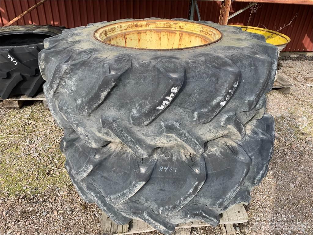  16.9X26 Gume, kolesa in platišča