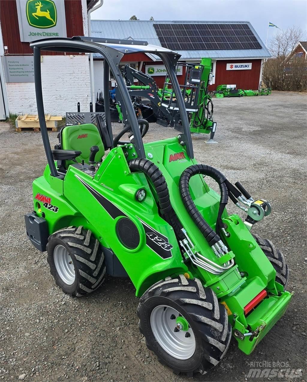 Avant 423 Skid steer mini nakladalci