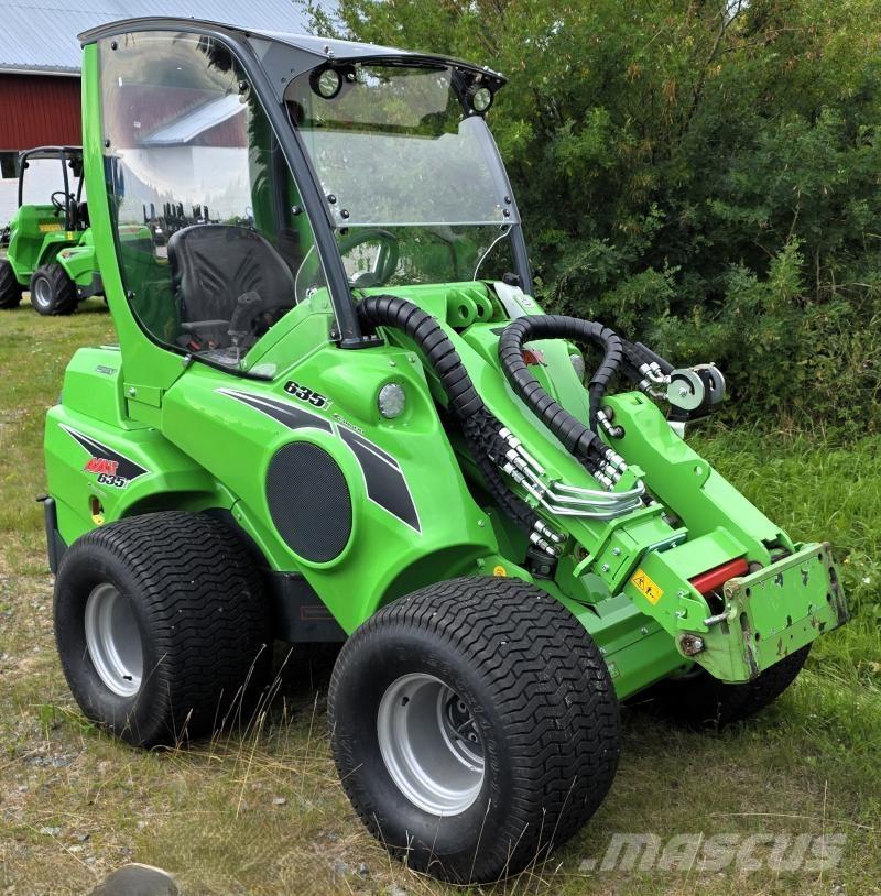 Avant 635i med L-hytt Skid steer mini nakladalci