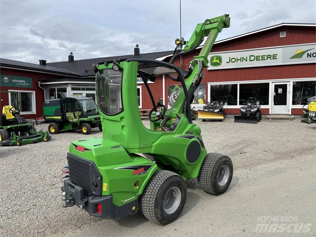 Avant 650 Skid steer mini nakladalci