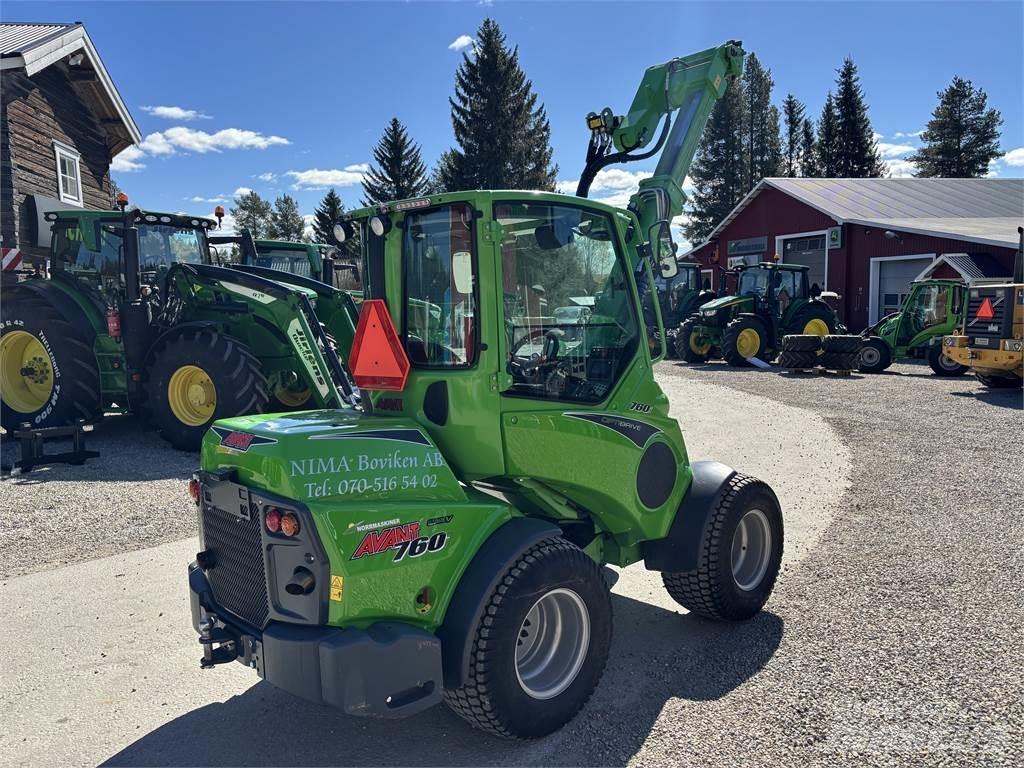 Avant 760i Skid steer mini nakladalci