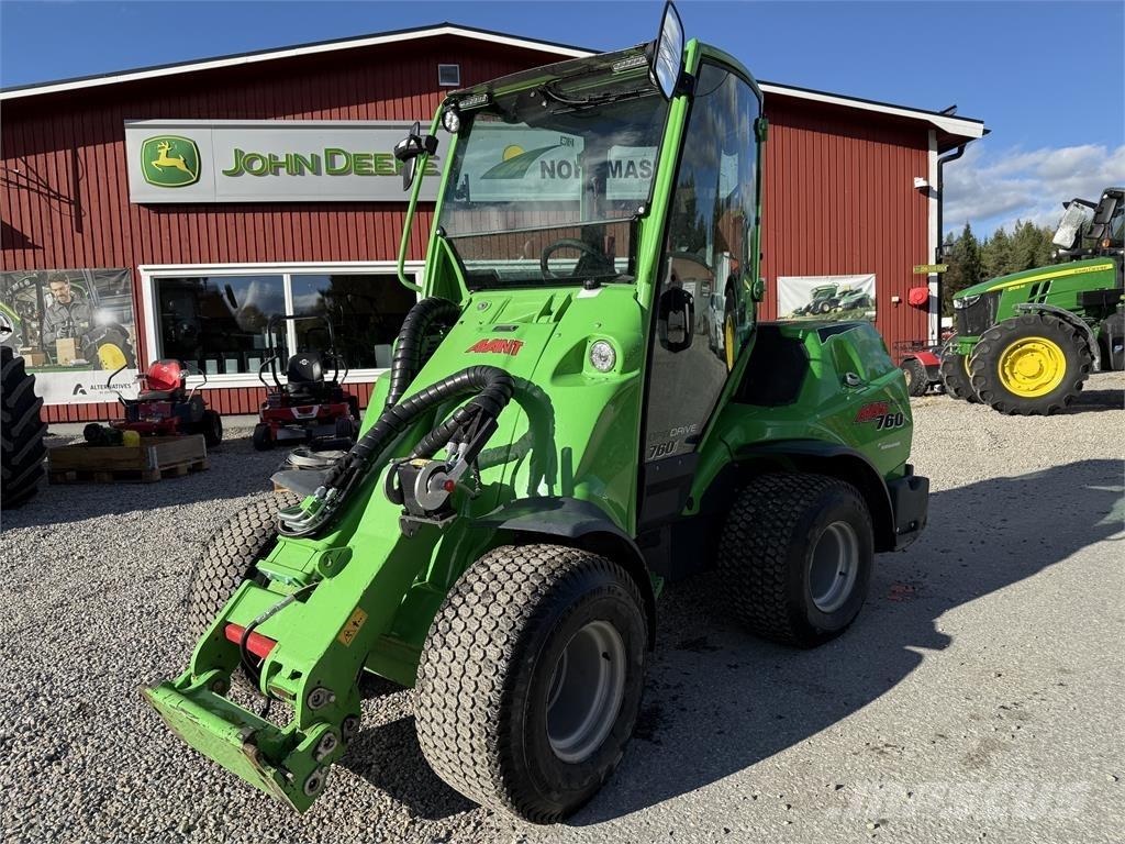 Avant 760i Skid steer mini nakladalci
