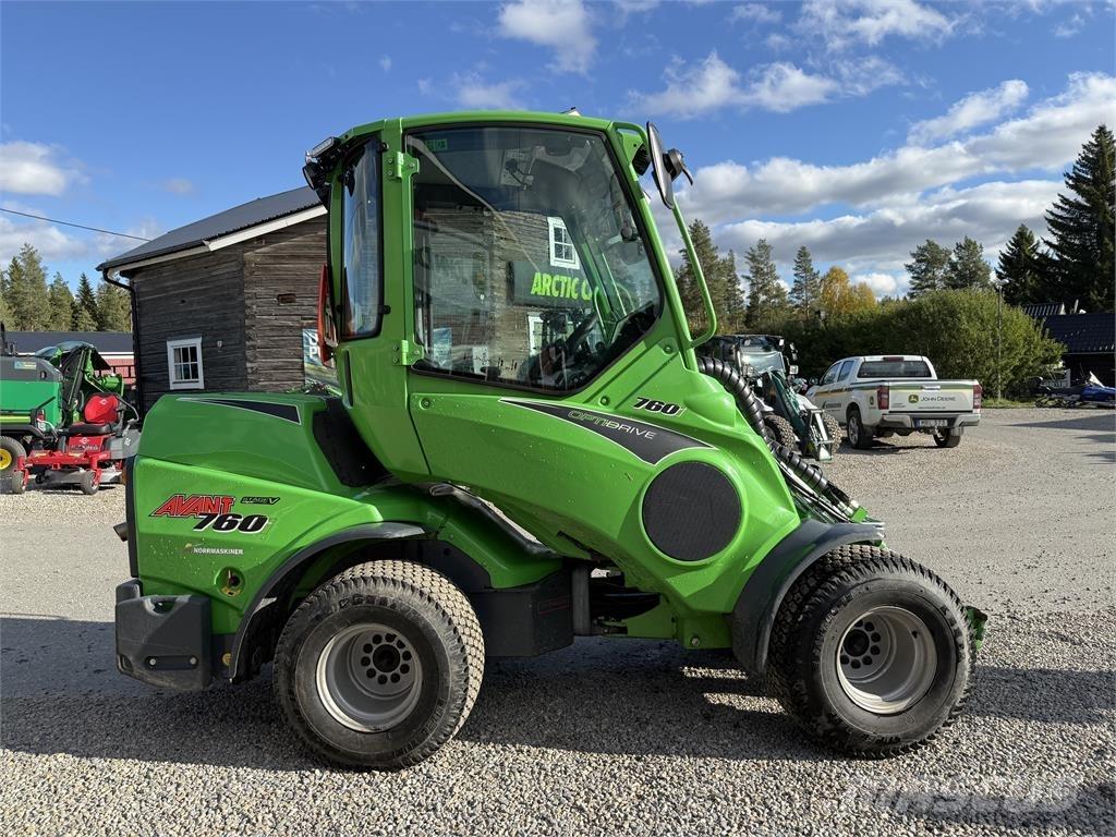 Avant 760i Skid steer mini nakladalci