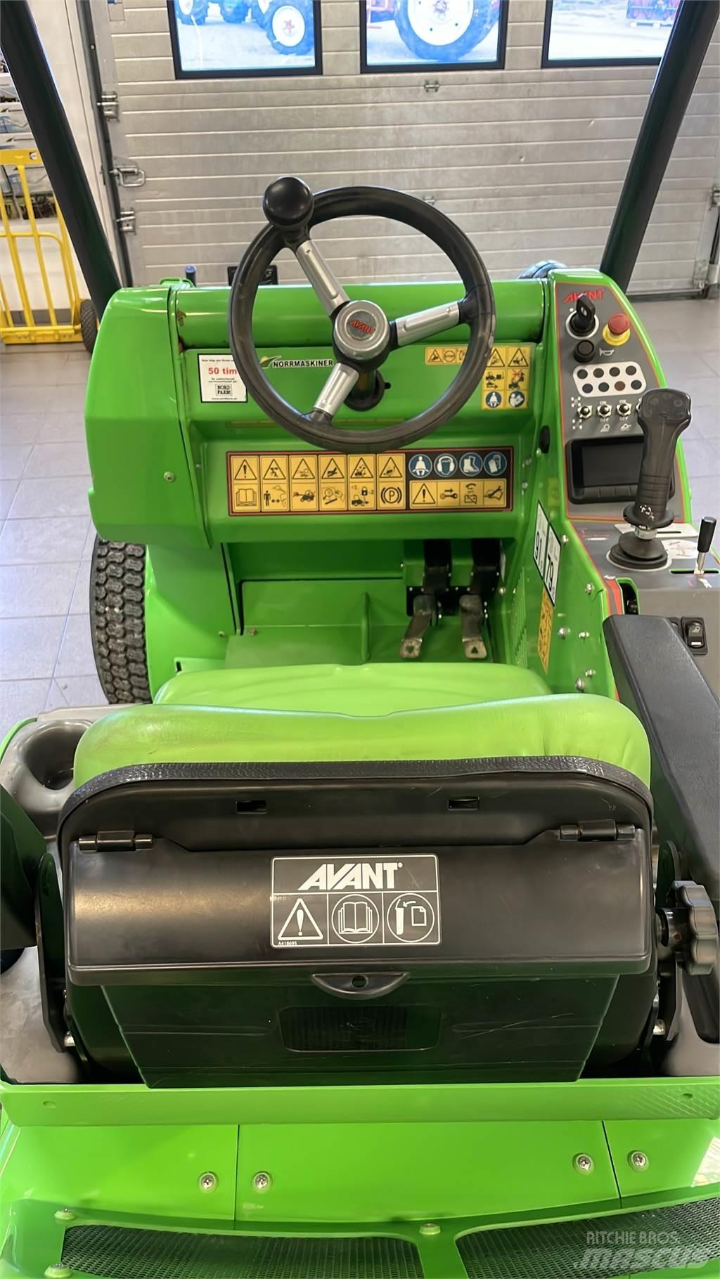 Avant E5 Kompaktlastare Skid steer mini nakladalci