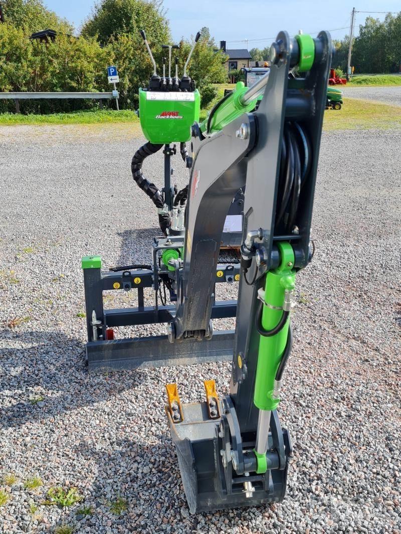 Avant Grävaggregat 260 Skid steer mini nakladalci