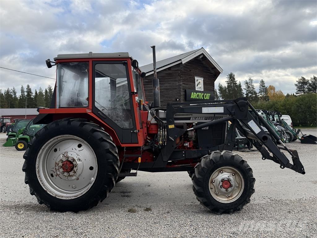 Belarus 825 Traktorji